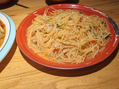 -先启半步颠小酒馆(虹桥龙湖天街店)