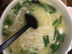 秀才米线-茶花妹子云南餐厅(传媒大学店)