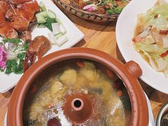 -老滇山寨•云南特色菜•地方菜•民族风情歌舞表演(金碧店)