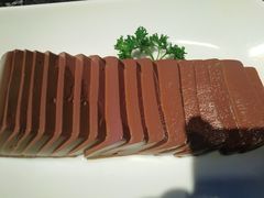 鸭血-热火朝天鲜切牛肉火锅(南强街巷店)