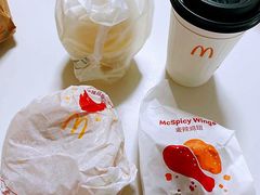 香辣鸡腿堡-麦当劳(百联西郊购物中心店)