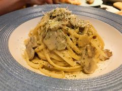 -卡普里披萨·牛扒·下午茶