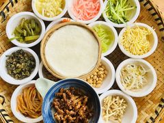 -包整·丝娃娃(一览甲秀楼风景店)