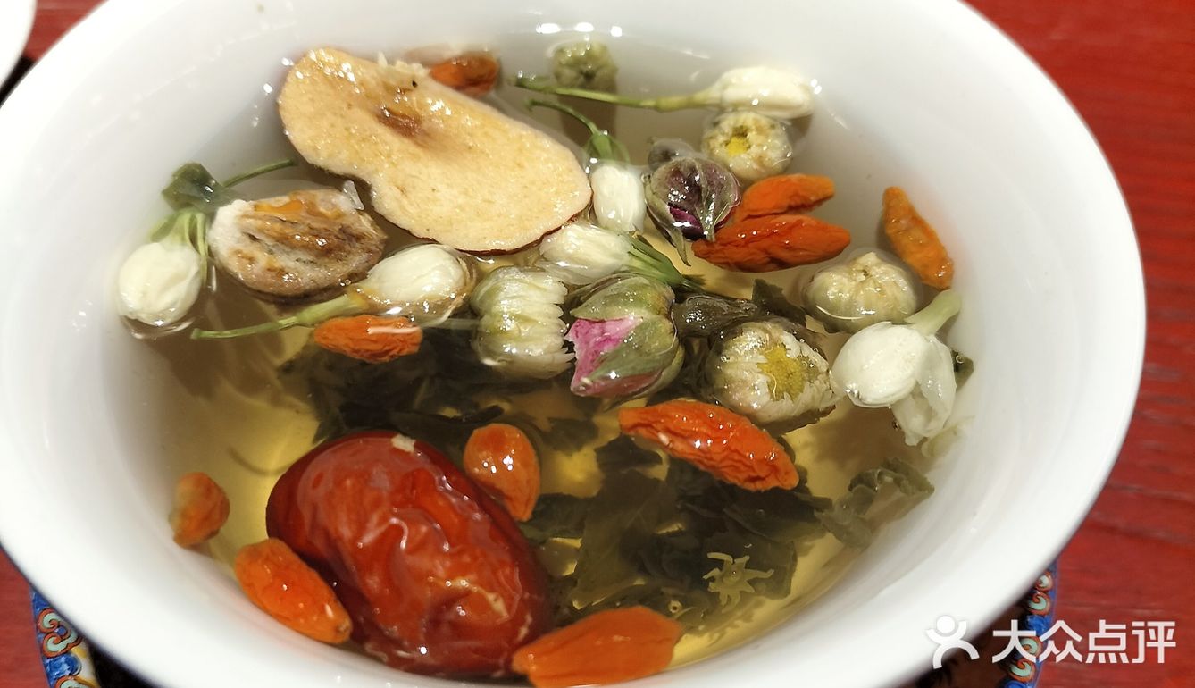 地道四川鸭血豆腐火锅，快来品尝一下。