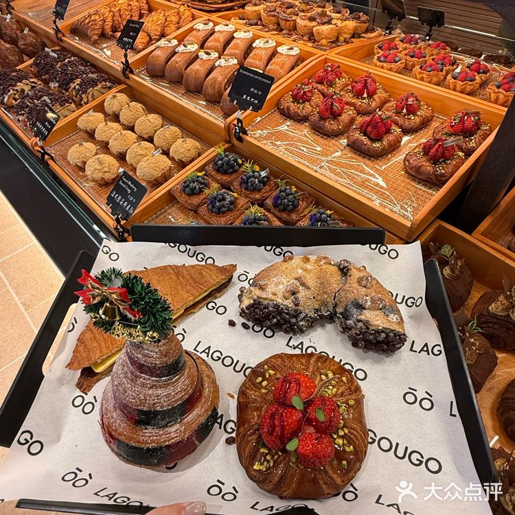 沈阳中街新开的！！面包脑袋冲冲冲！真心好吃😋