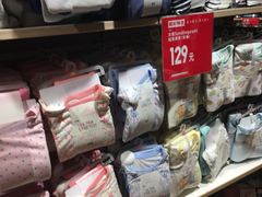 -优衣库(哈尔滨中央大街店)