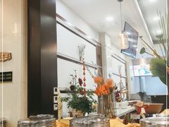 自助取餐区-华港雅阁酒店中餐厅·申汇轩
