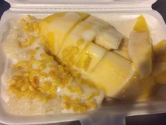 -芒果糯米饭摊子