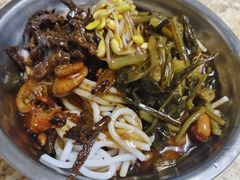 -灵山卢梅燕粉店