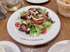 腊肉肠鲜鱿鱼柚子沙律-Entrecôte 法国牛扒馆(保利·时光里店)
