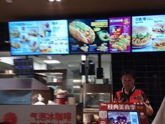 -肯德基(中纬店)
