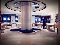 -北京七彩云南翡翠珠宝旗舰店(月坛店)