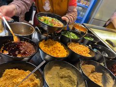 -爆炸头阿姨小四川正宗川味小吃(无任何分店)