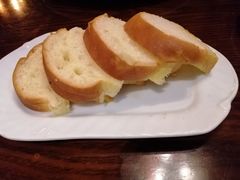 餐前面包-马迭尔德式西餐精酿啤酒屋(中央大街店)
