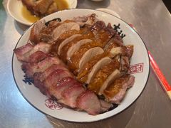 烧鹅拼叉烧饭-吾家香港烧腊专门店