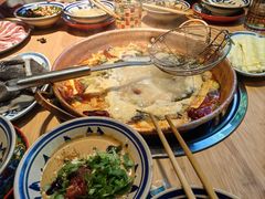-洱火云南酸菜牛肉火锅(石景山当代商城店)