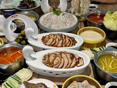 -龙聚德北京烤鸭(沙坪坝华宇A馆店)