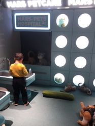 -MINI MARS KIDS CLUB亲子家庭中心(长宁天山店)