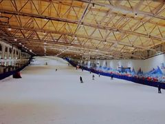 -乔波室内滑雪场