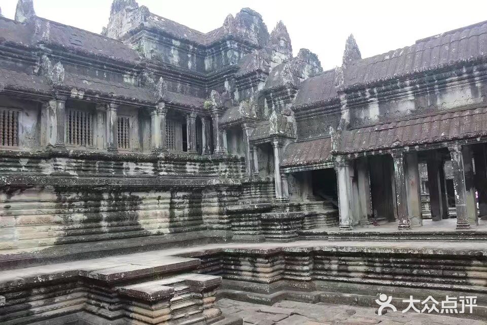 我觉得唯一值得看的是那个巴肯山吧 人又多,逛起来剧热