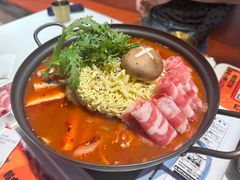 肥牛芝士部队火锅-崔解放·朝韩大排档(虹悦城店)