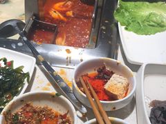 -海底捞火锅鲜切牛肉主题店(长寿路店)