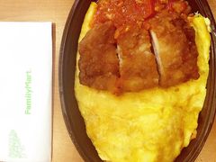 -全家便利店(洛川东路店)