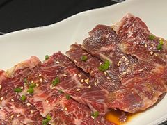 -山川小町·极番烧肉(新地假日广场店)