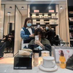 -HAIR CORNER
