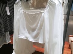 -URBAN REVIVO(高德置地广场·春广场店)