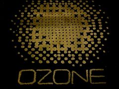 -OZONE 顶楼酒吧(香港丽思卡尔顿酒店)