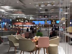 大堂-奈雪的茶(湖滨银泰in77C区PRO店)