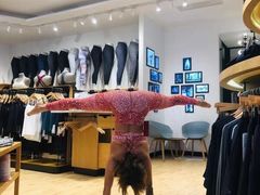 -lululemon(上海浦东IFC店)