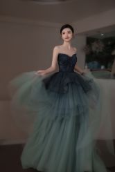 -艾米丽婚纱礼服