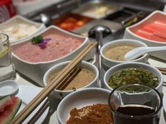 -海底捞火锅鲜切牛肉主题店(长寿路店)