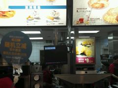 -麦当劳(轻轨曹杨路店)