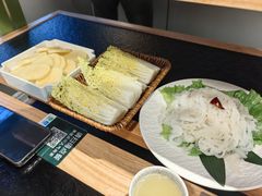 -鹿鸣山草本茶香火锅(园西路店)