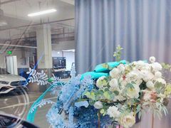 -上海星瀚奔驰4S店(红柳路店)