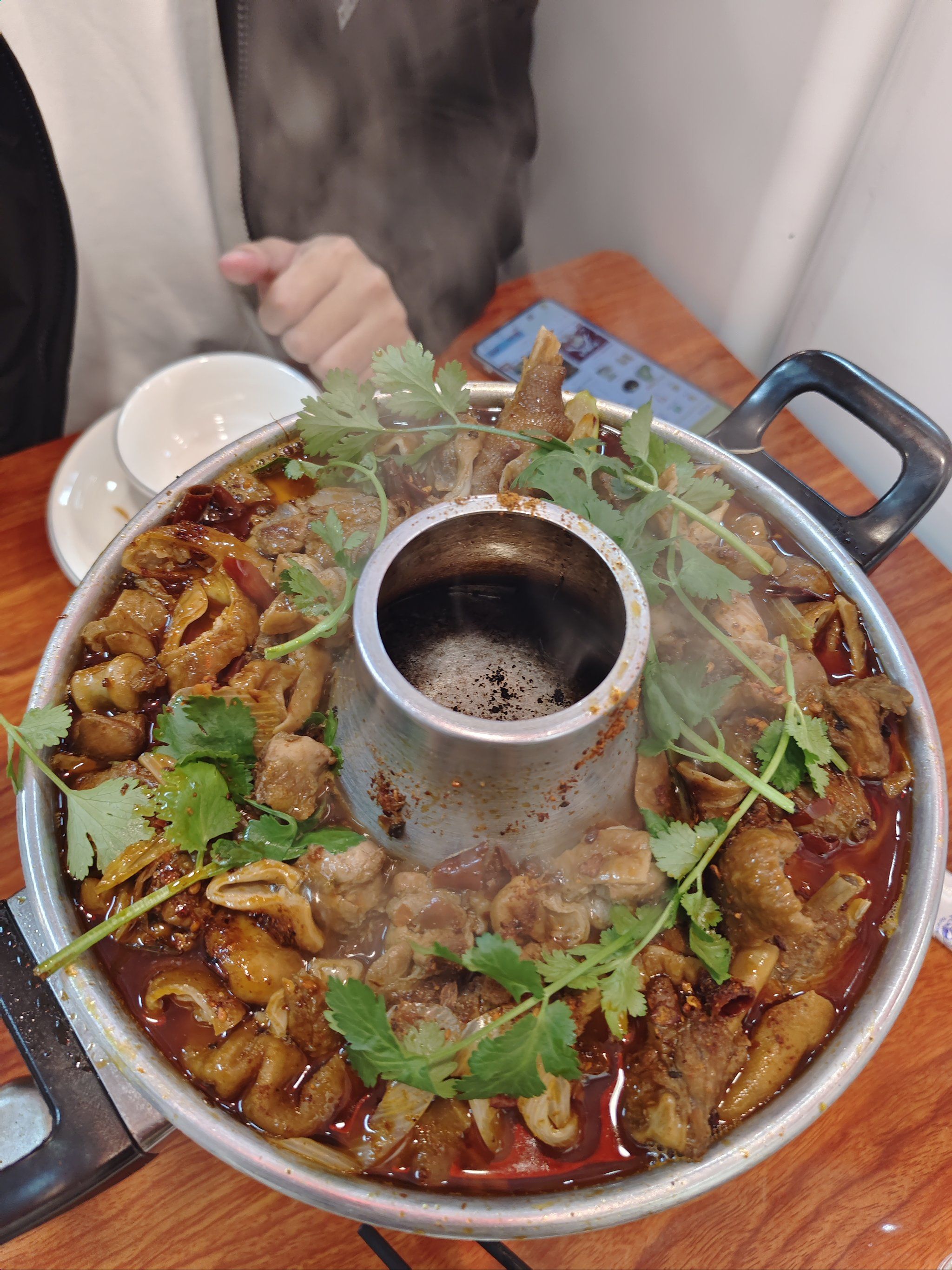 创作者赏金计划很香很美味的肥肠鸡火锅