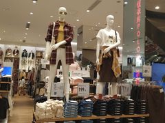-优衣库(深圳万象天地旗舰店)