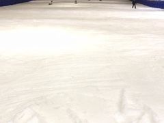 -乔波室内滑雪场