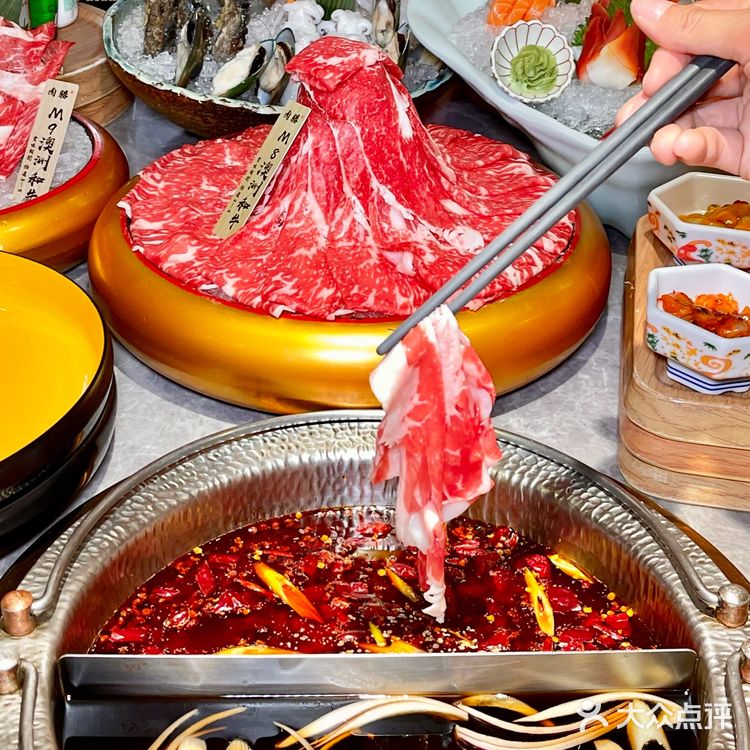 推荐各位uu来尝尝！肉勝和牛寿喜烧(北城天街店)