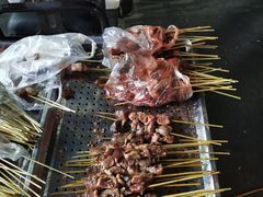 -劳动公园新疆人烤腰子