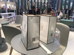 -奈雪的茶(亨特国际广场店)