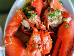 -三亚火车头万人海鲜广场