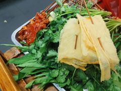 -灌县老妈砂锅串串香(万科红生活广场店)