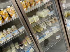 面包甜点陈列柜-白色日记·手作酸奶(麦凯乐店)