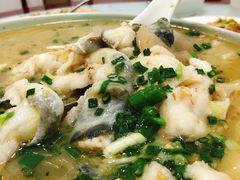 酸萝卜鱼-沸腾鱼家(大尧三路店)
