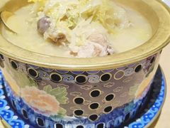 大骨头炖酸菜-关东小磨东北菜(上海长风大悦城店)