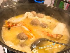 -鲜入围煮花胶鸡海鲜火锅